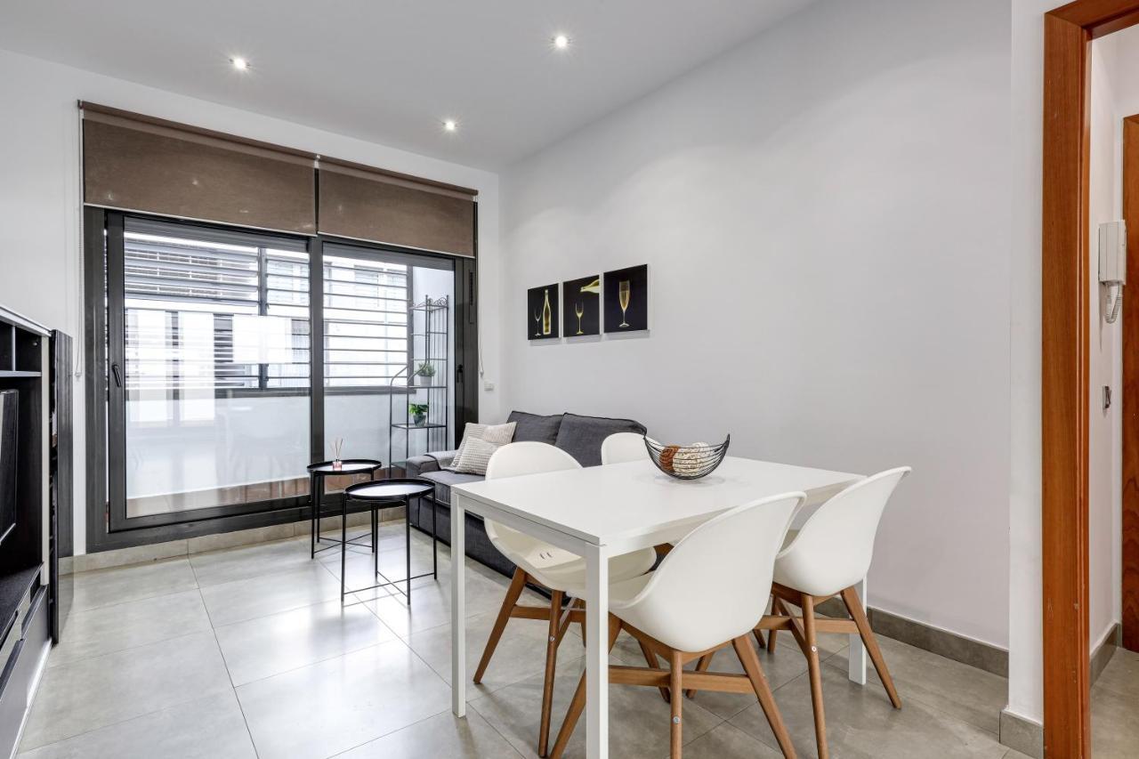 Urban Flats Vallirana Barselona Dış mekan fotoğraf
