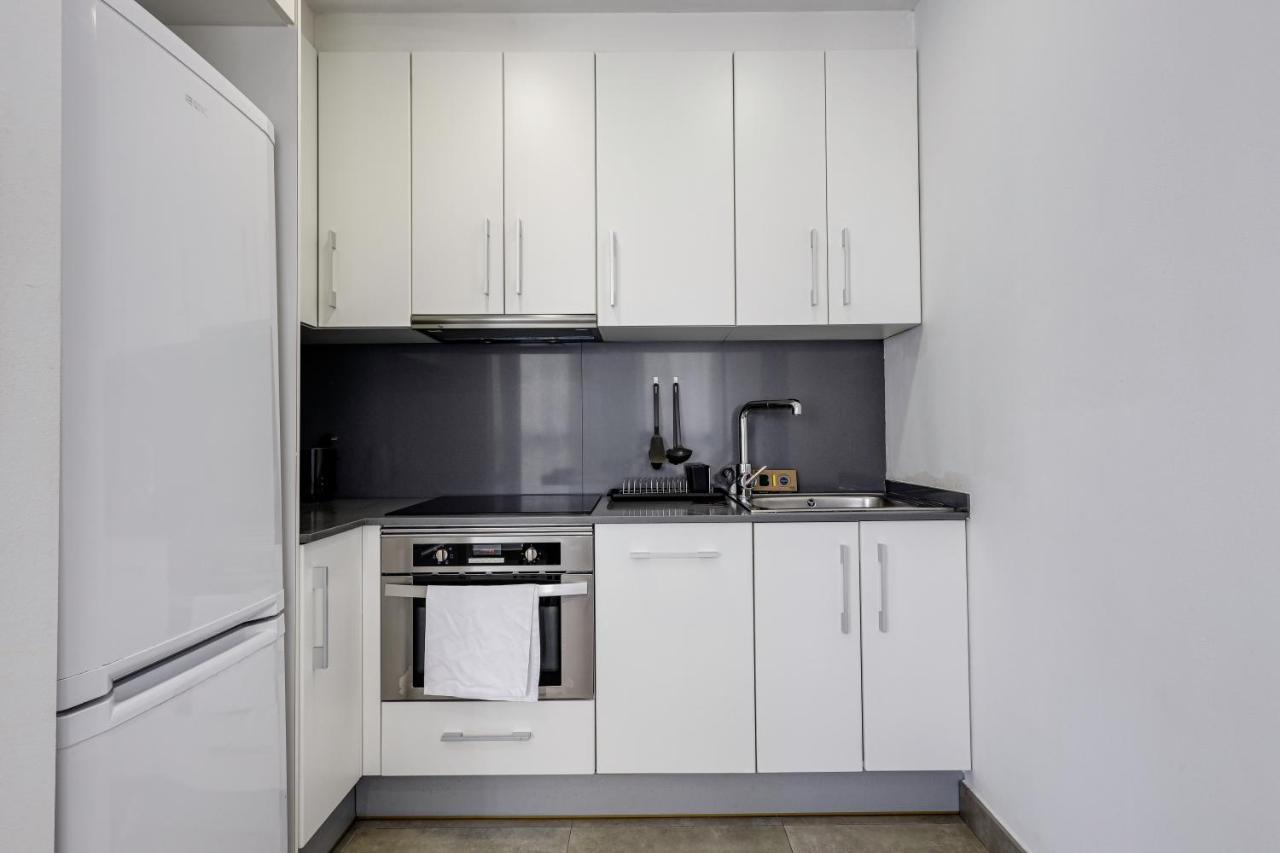 Urban Flats Vallirana Barselona Dış mekan fotoğraf