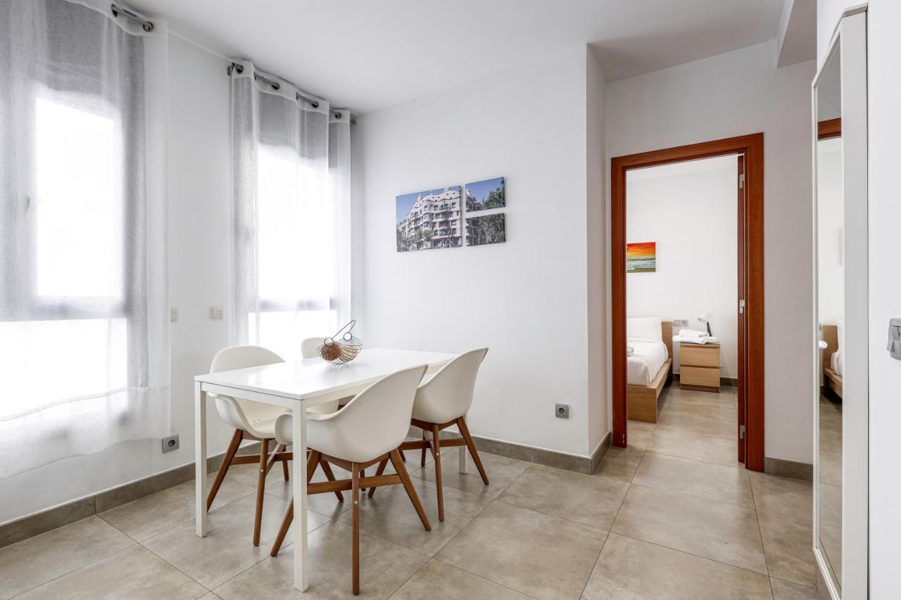 Urban Flats Vallirana Barselona Dış mekan fotoğraf