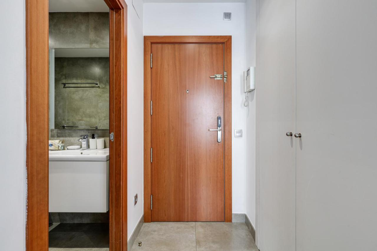 Urban Flats Vallirana Barselona Dış mekan fotoğraf