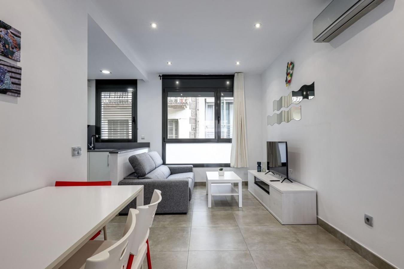 Urban Flats Vallirana Barselona Dış mekan fotoğraf