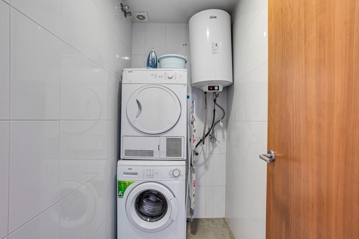 Urban Flats Vallirana Barselona Dış mekan fotoğraf