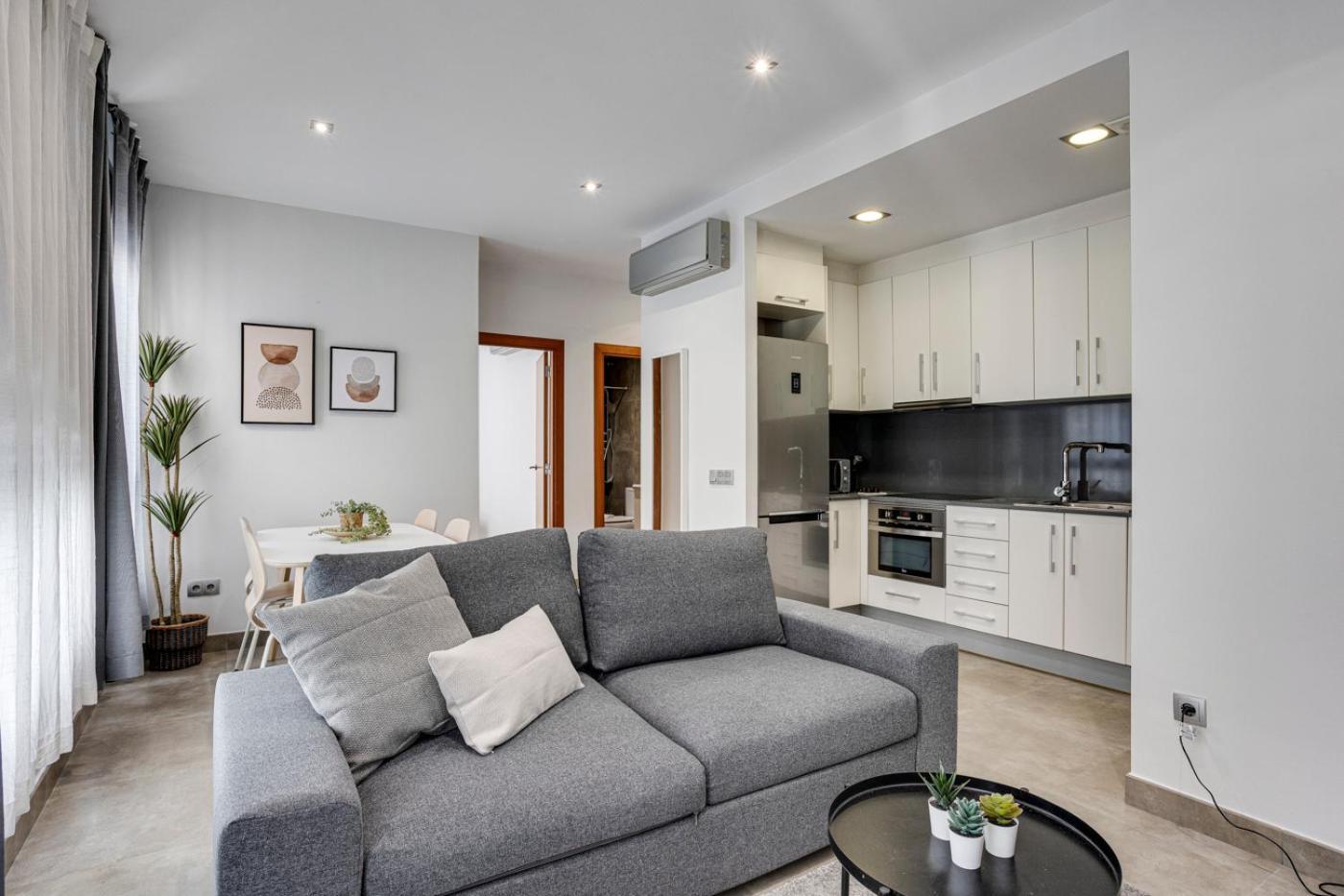 Urban Flats Vallirana Barselona Dış mekan fotoğraf