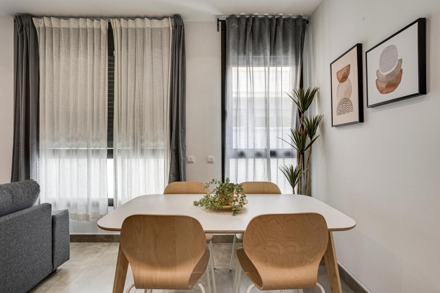 Urban Flats Vallirana Barselona Dış mekan fotoğraf